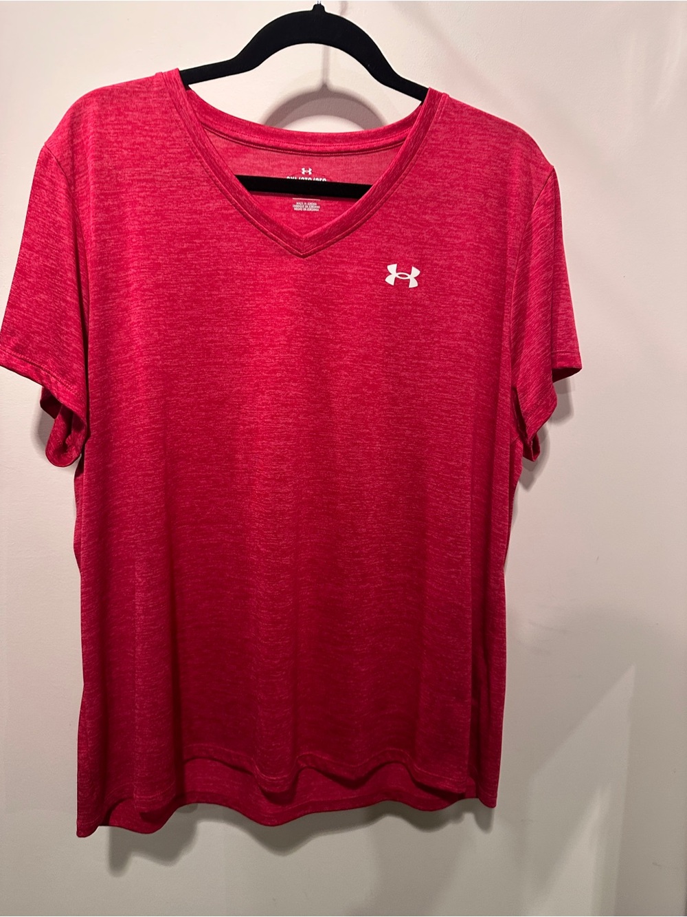 Under Armour Women's Heather Raspberry V-Neck Short Sleeve 2X Tee